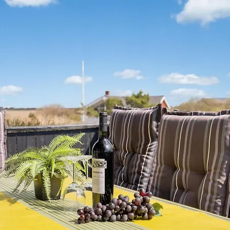 Elmine - 700m From The Sea By Interhome Feriehus Lakolk