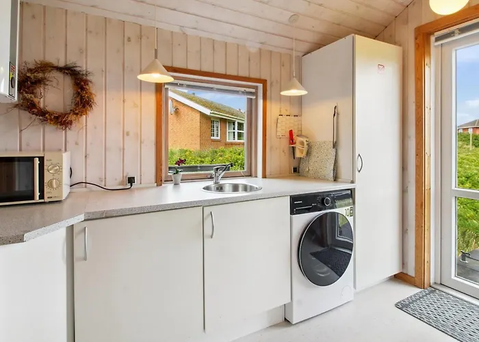 Elmine - 700m From The Sea By Interhome Feriehus *