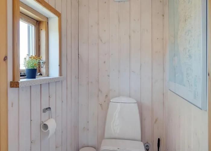 Elmine - 700m From The Sea By Interhome Lakolk