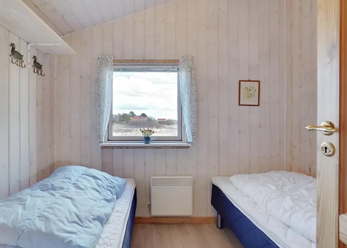 Elmine - 700m From The Sea By Interhome Lakolk