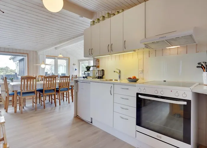 Elmine - 700m From The Sea By Interhome Feriehus *